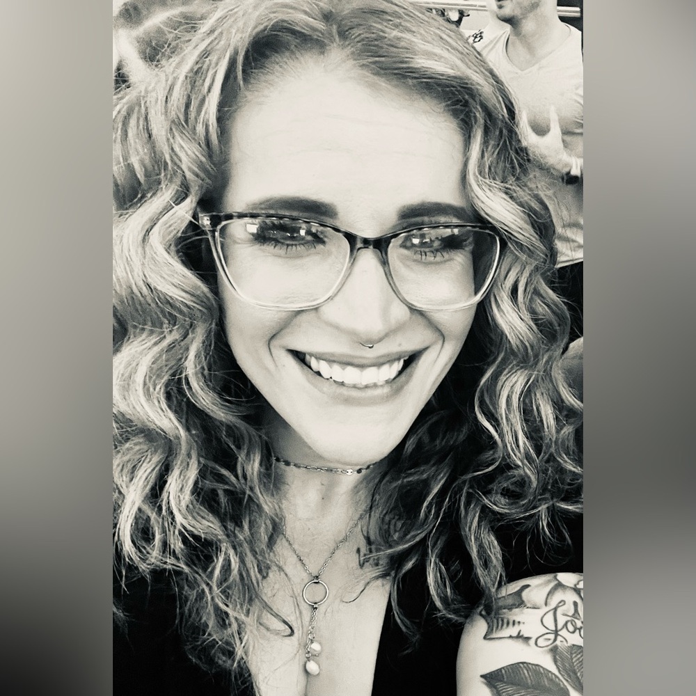 Meet your Posher, Stephanie
